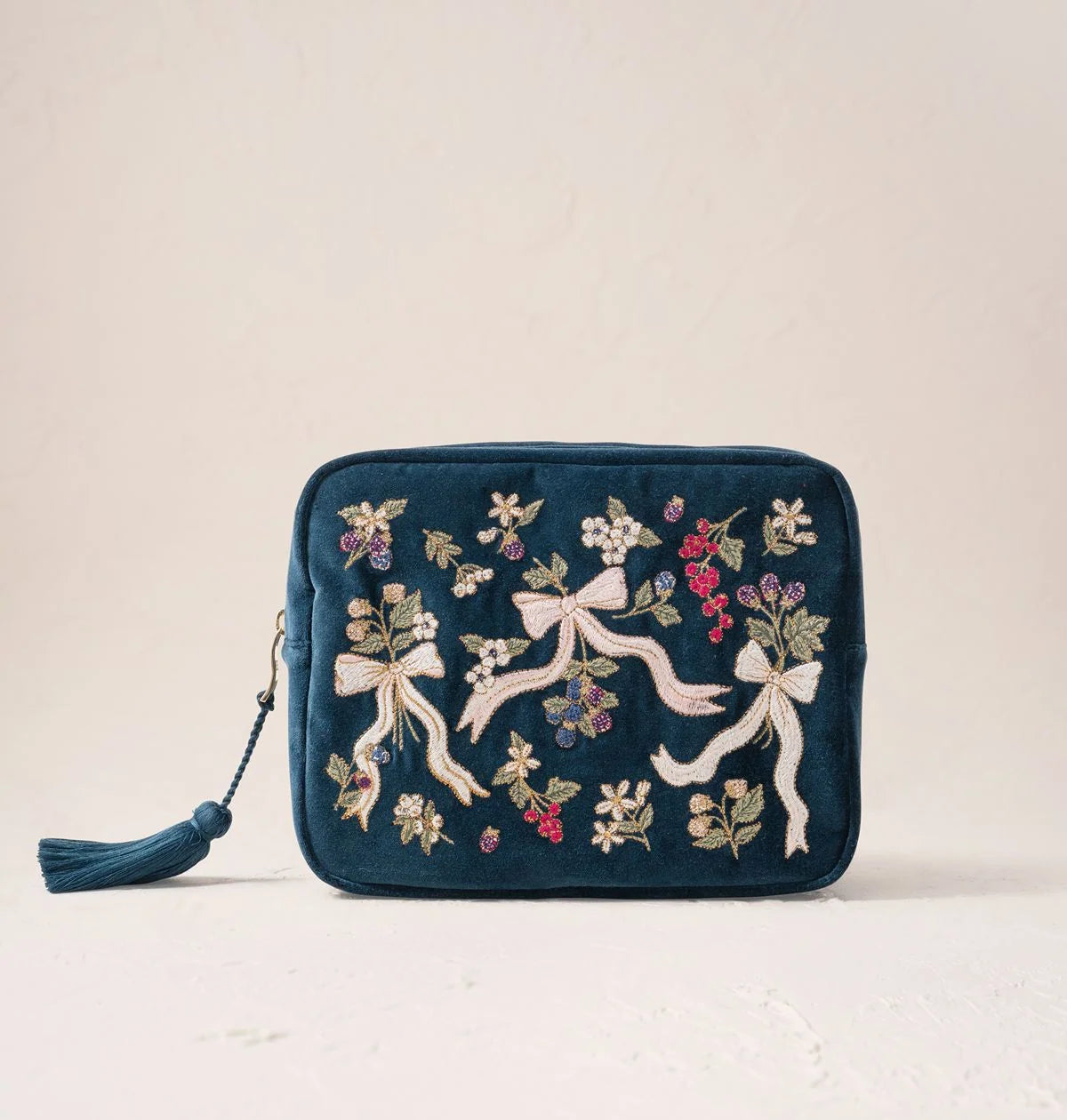 Elizabeth Scarlett Wash Bag Berries & Bows Velvet Ink Blue